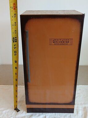 Vintage Wolverine Toy Tin Refridgerator. Very Good Vintage Condition.
